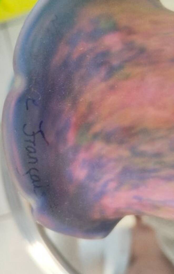 1940s Art Deco bronze and tulip lamp signed French glass