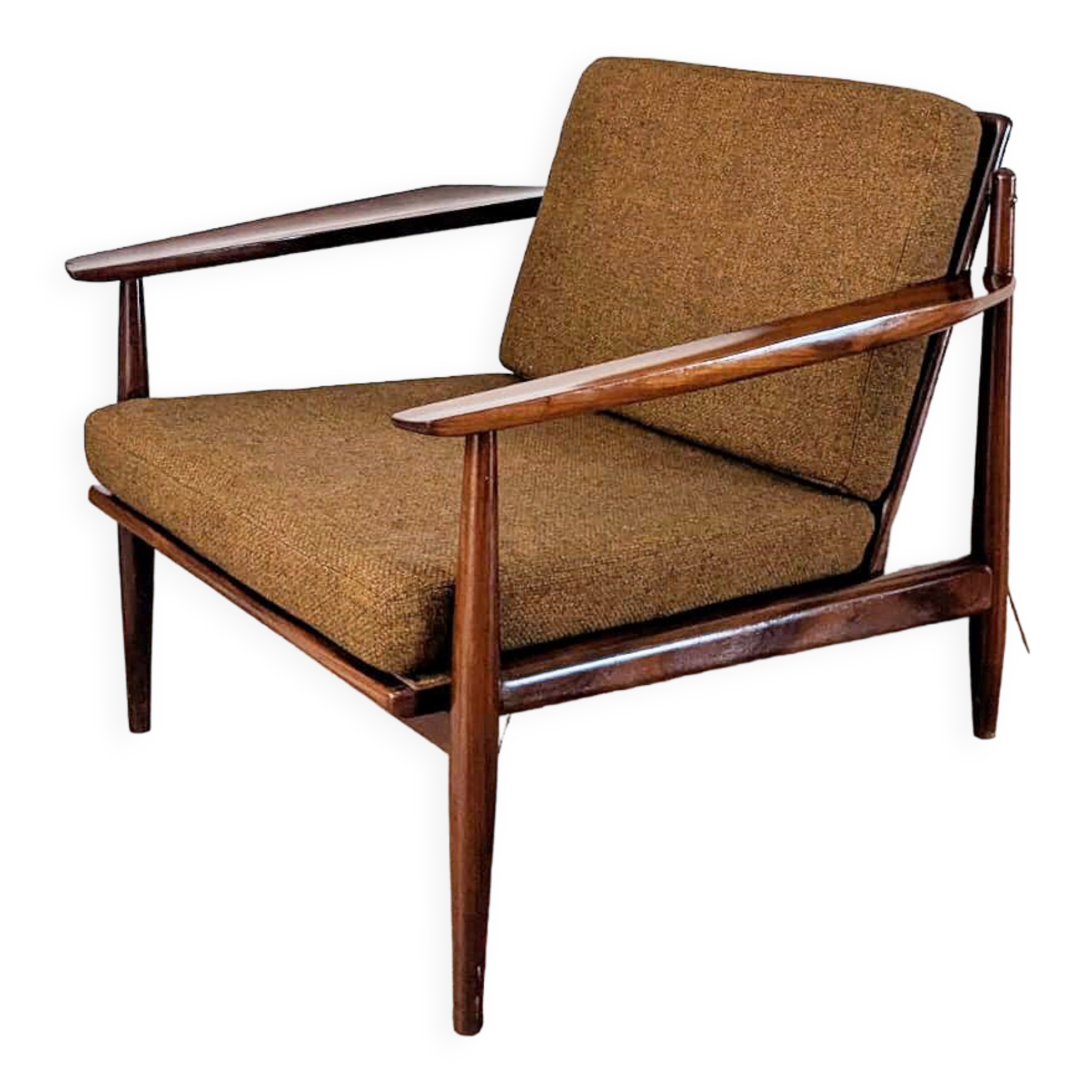 Scandinavian armchair Arne Vodder F135