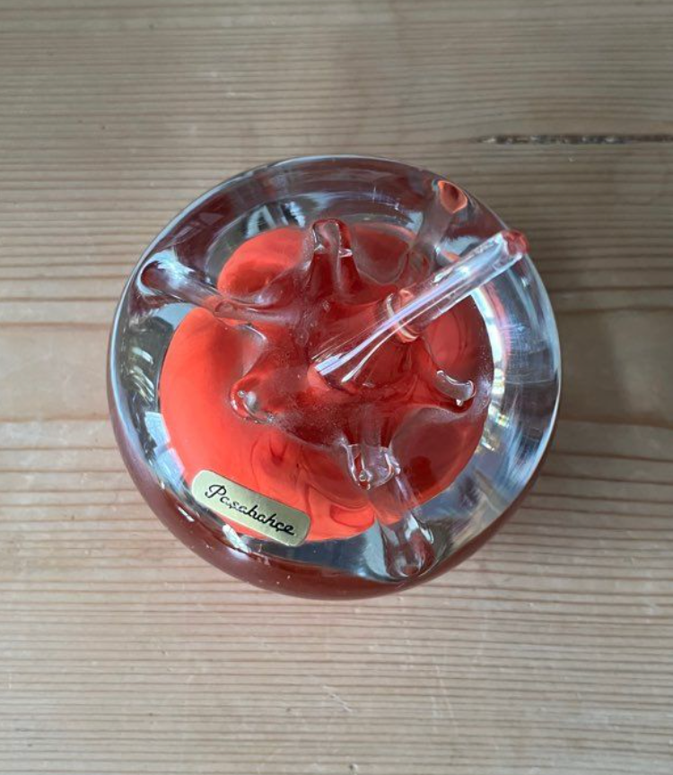 Glass apple