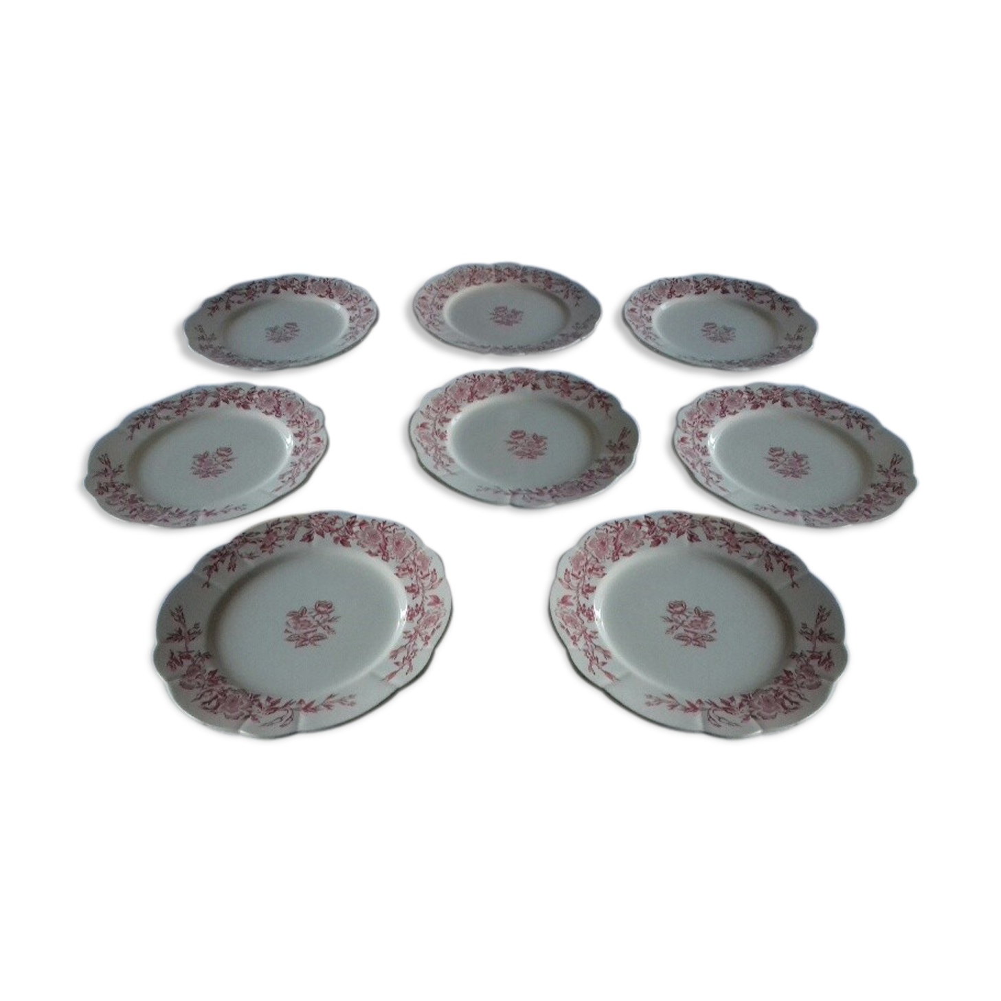 Lot of 8 large plates (Longchamp, Model Eglantines)