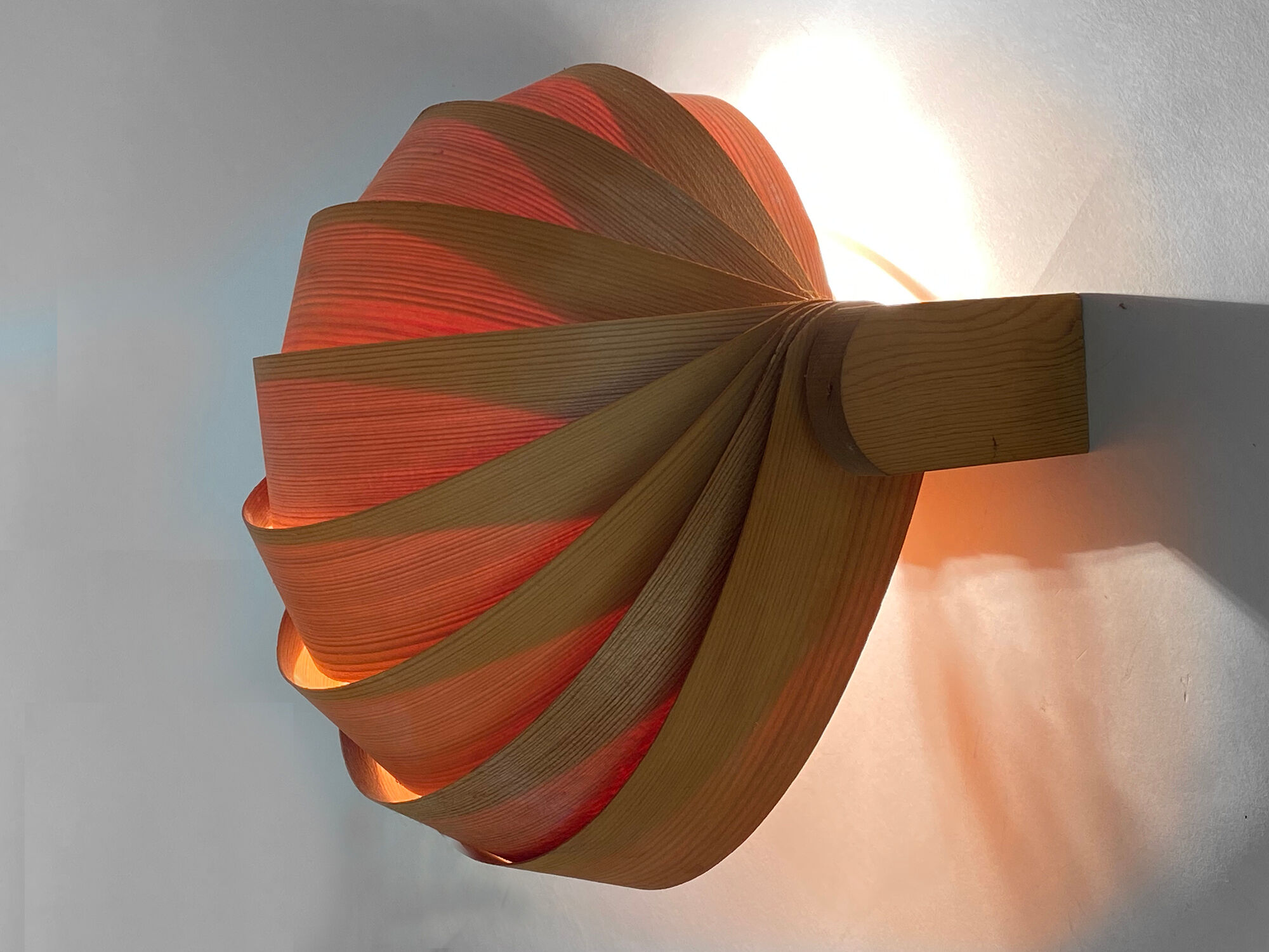 Pine veneer wall lamp/visor light by Translandia. Denmark 1960s