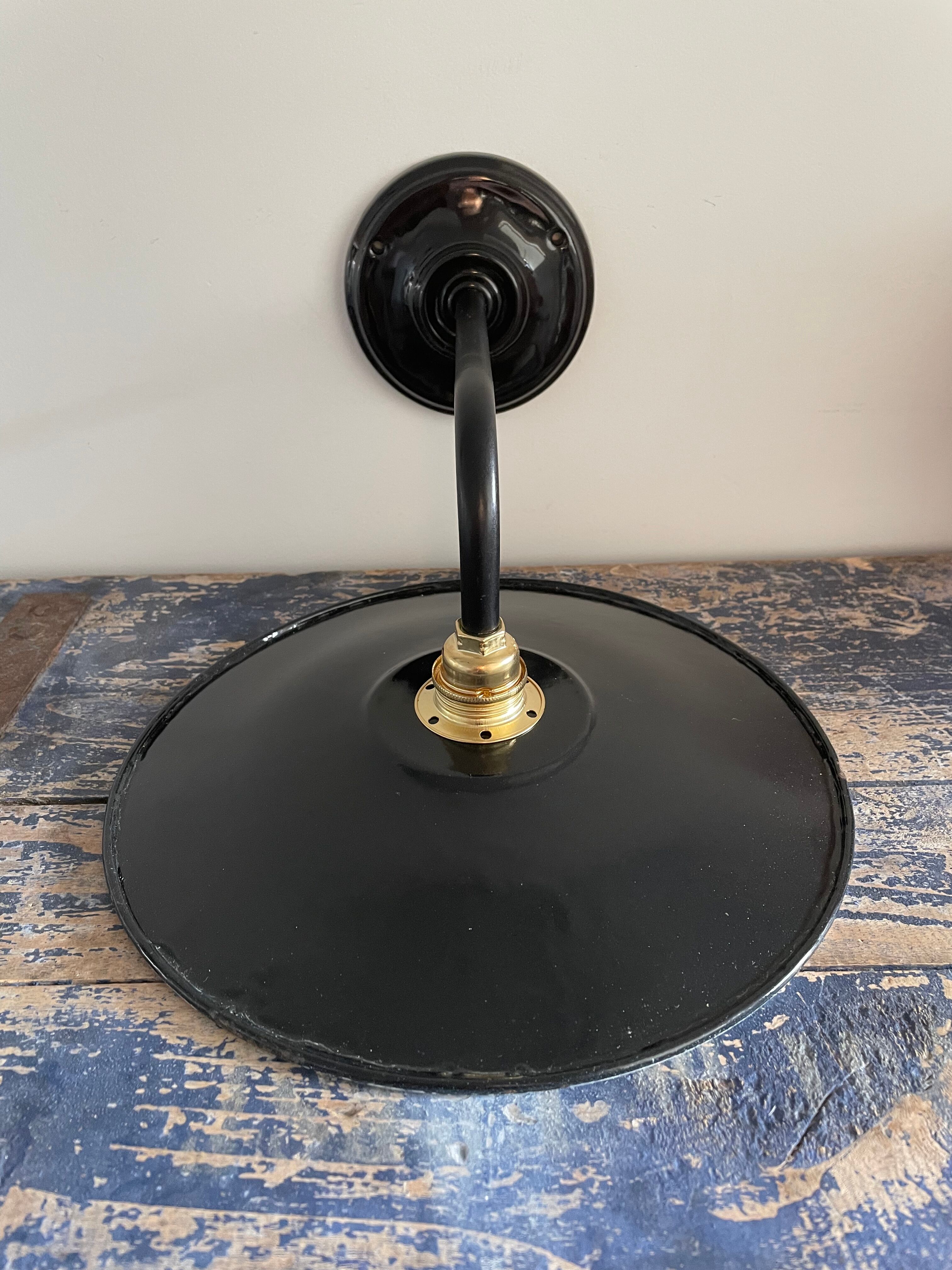 Vintage wall lamp in black enamelled sheet metal electrified to nine