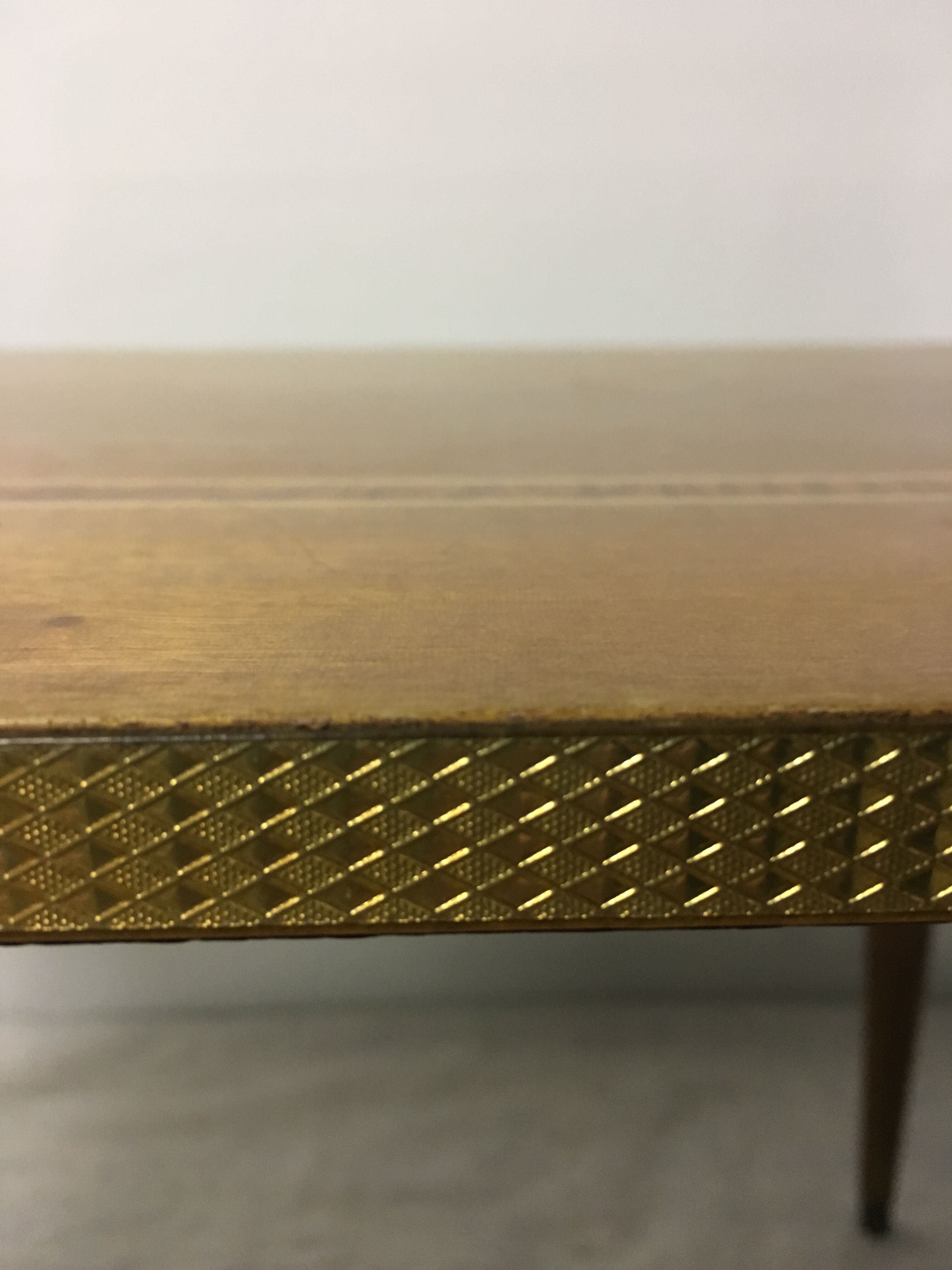 Table basse pieds compas