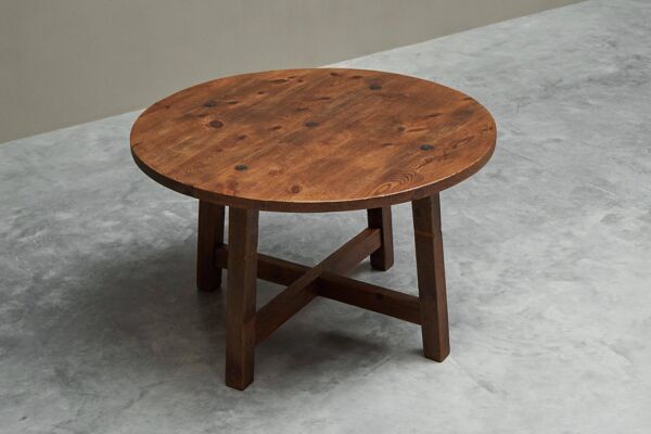 Table à manger ou table centrale espagnole en bois massif et fer forgé milieu 20e siècle