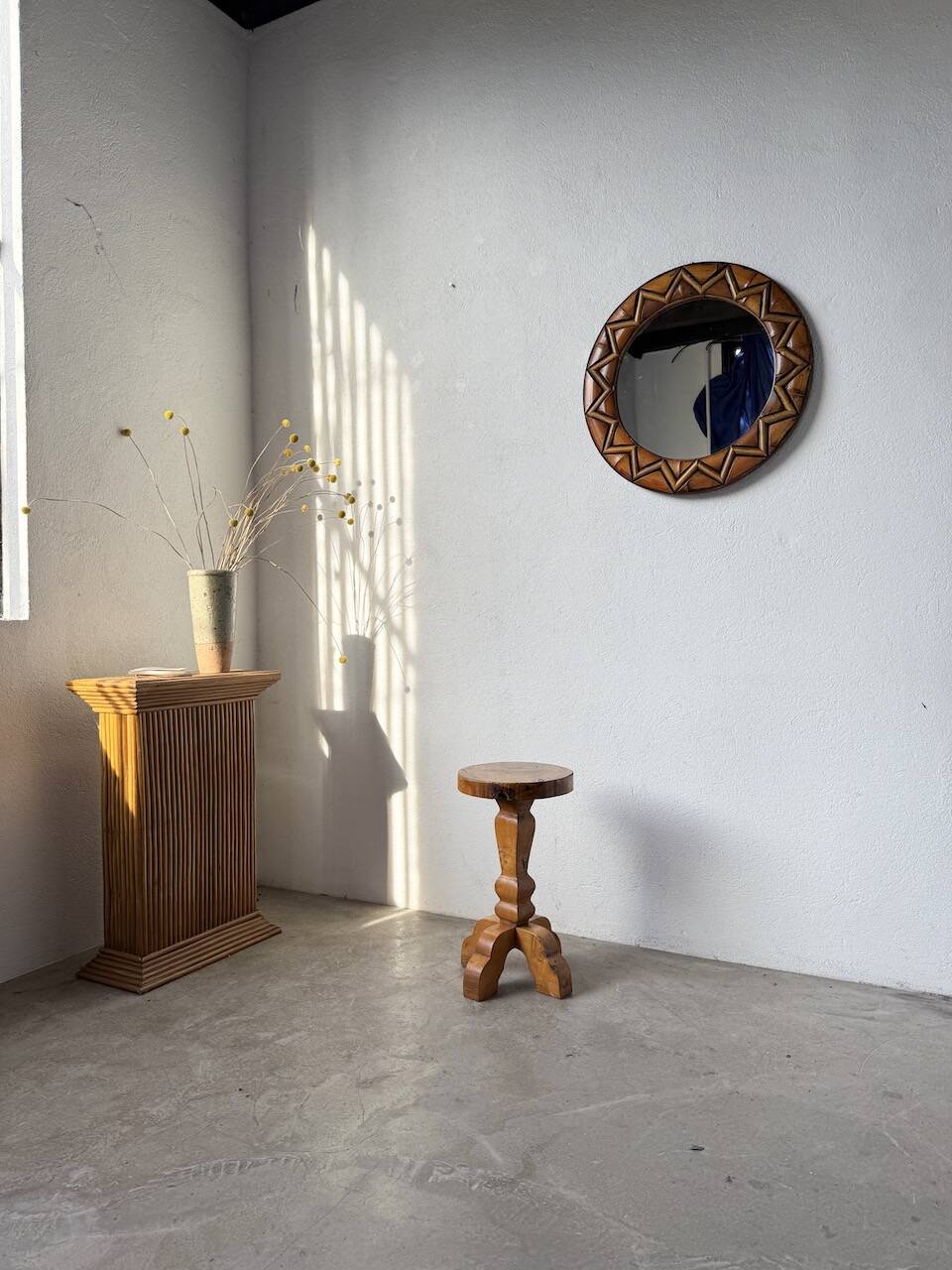 Round rattan mirror 1980