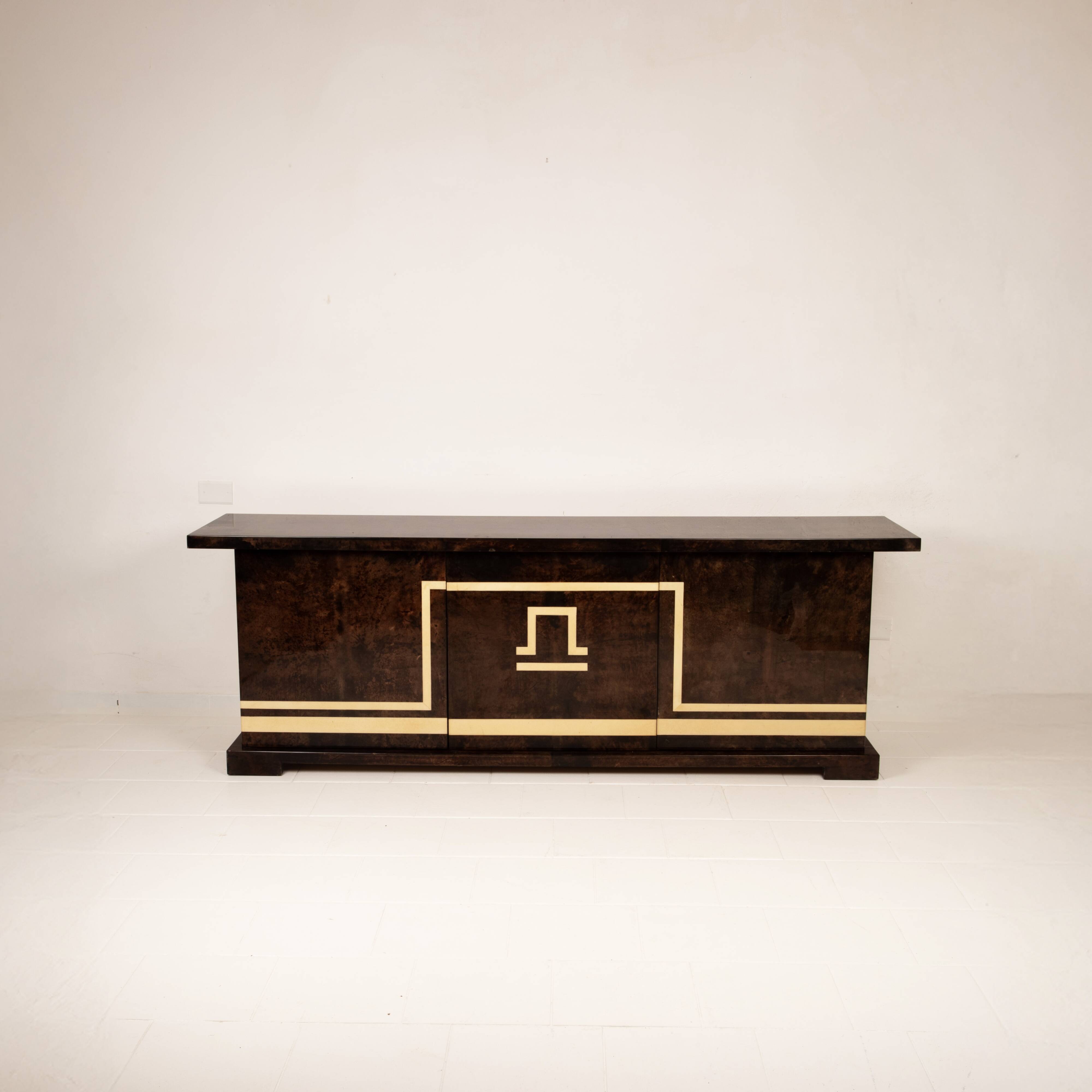 Model 2031D Cabinet by Giorgio Tura & Nucci Valsecchi for Tura Milano 1970