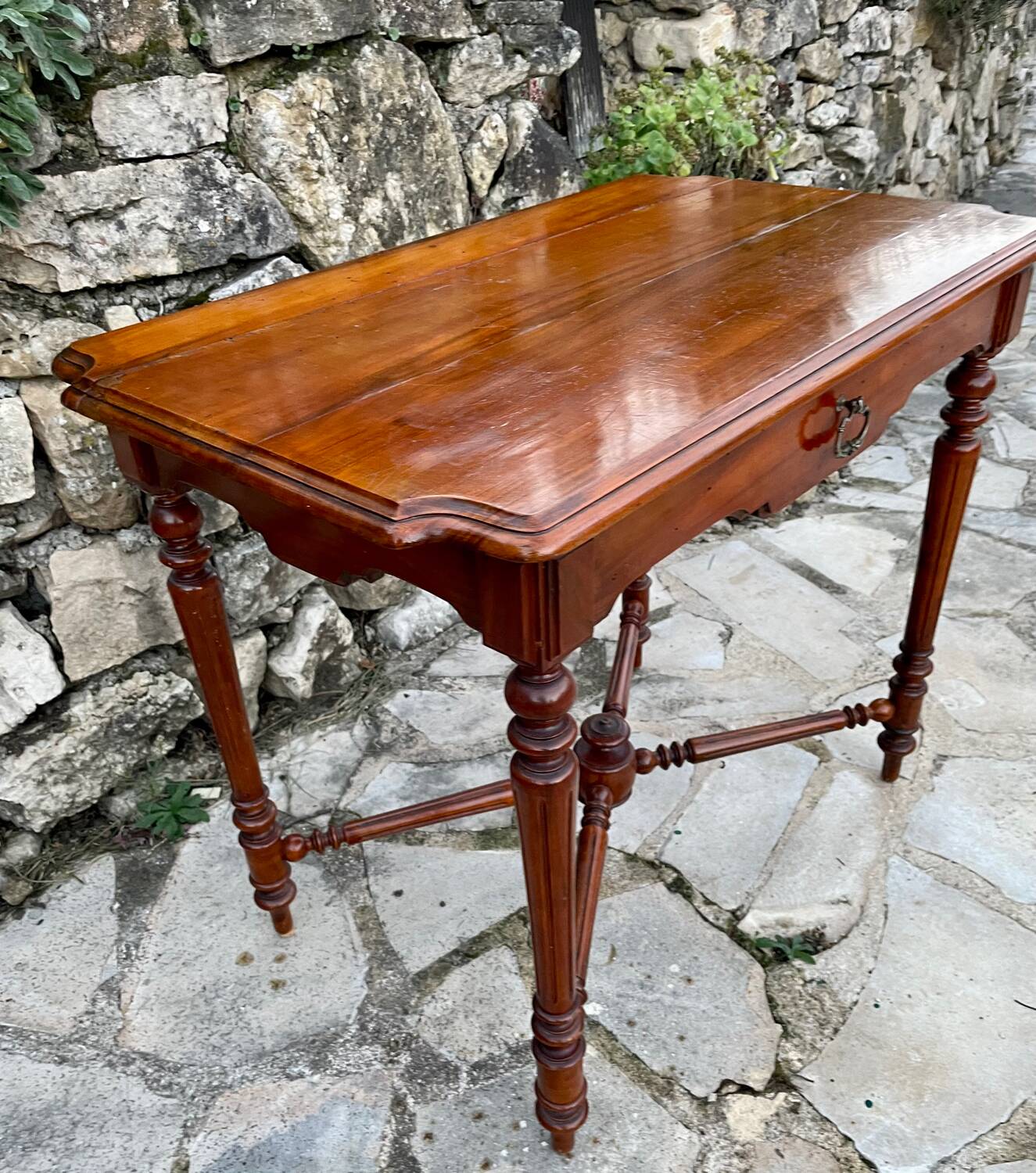 Small louis xiii style mahogany writing table, 19th century