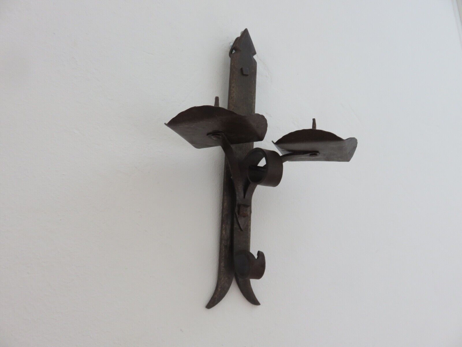 Series of 3 brutalist double wall candle holders in wrought iron beaten 40 years 50