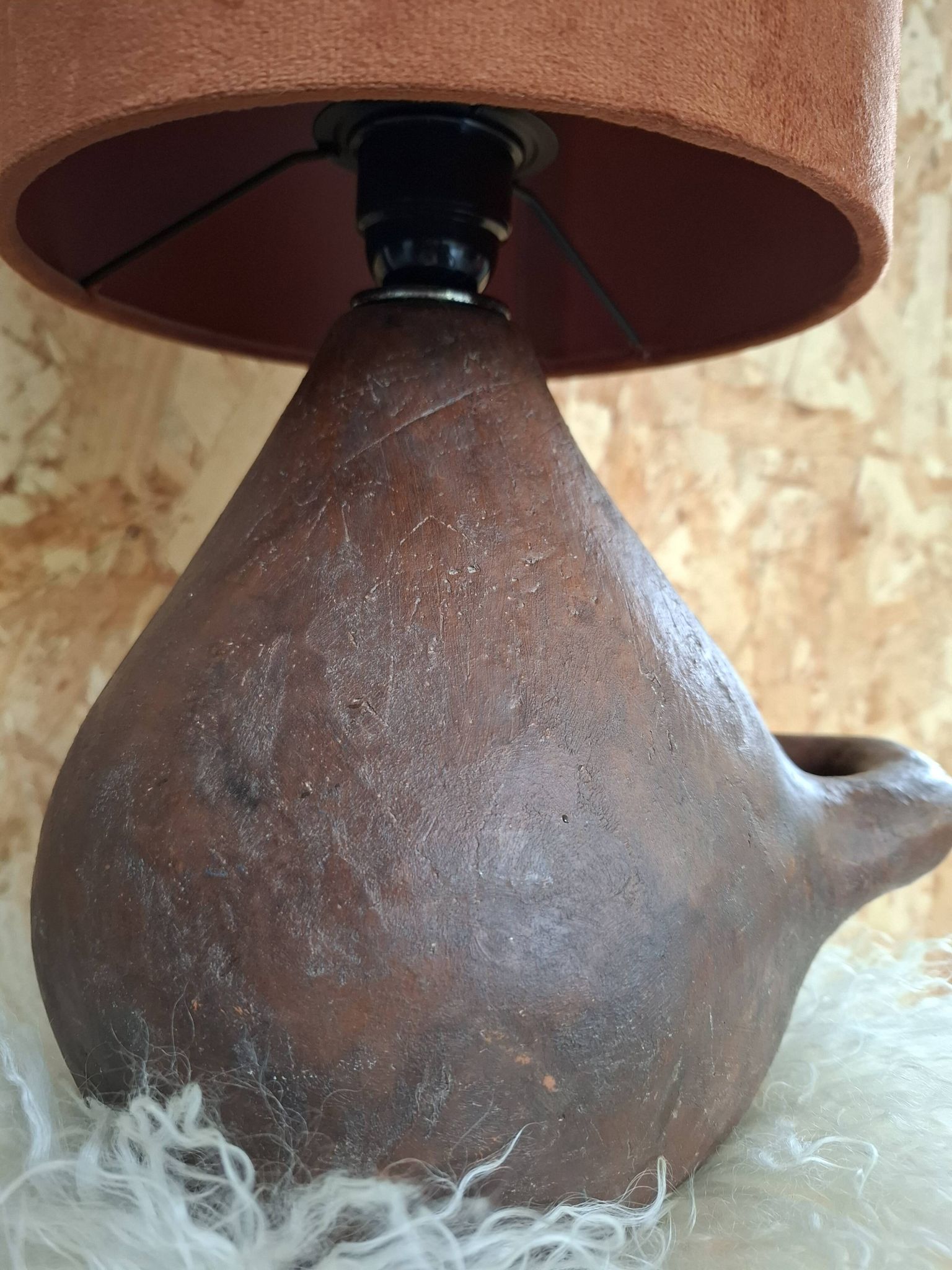 Lampe en terre cuite ancienne