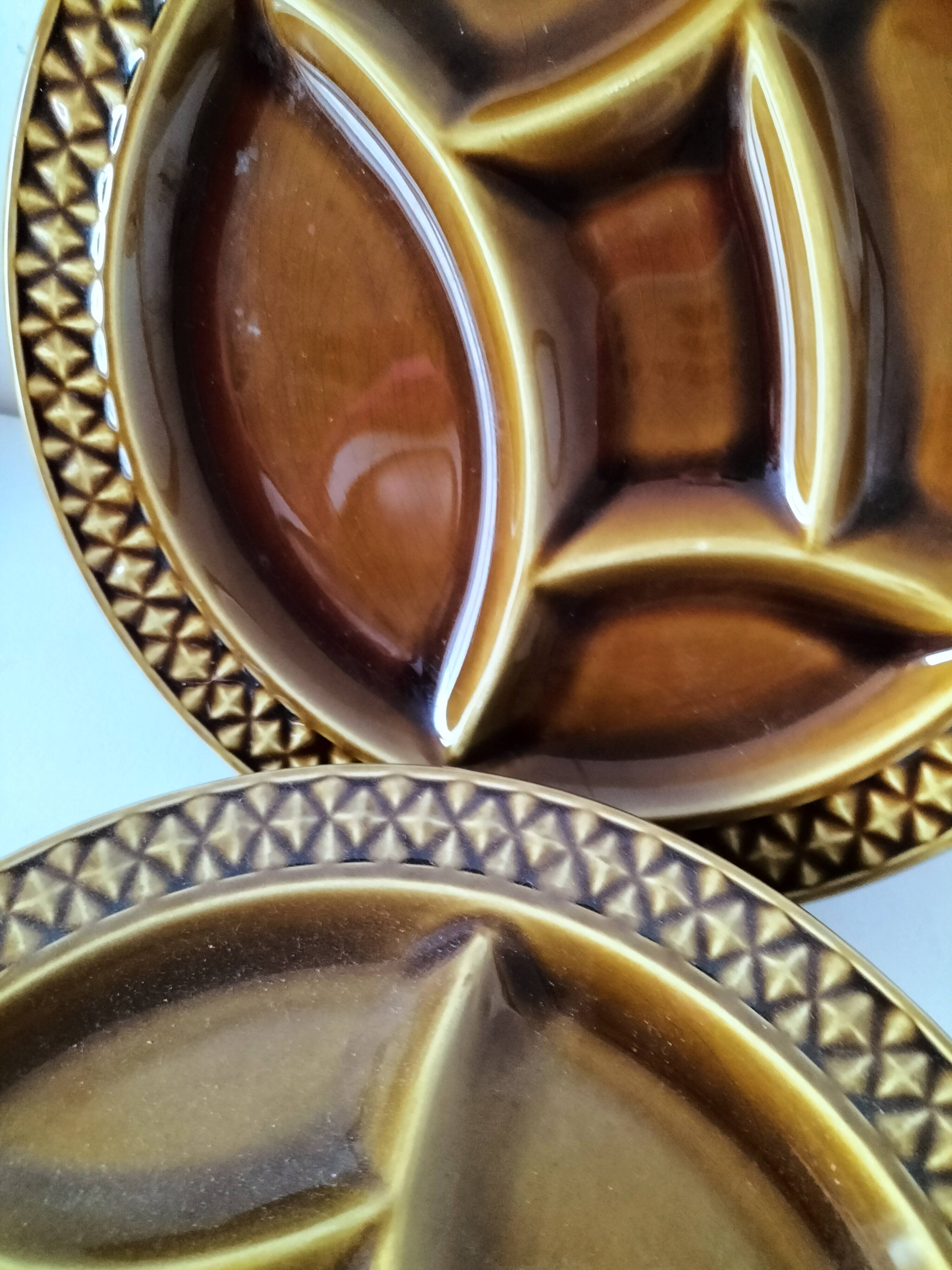 Ensemble de 4 assiettes compartimentées Digoin Sarreguemines