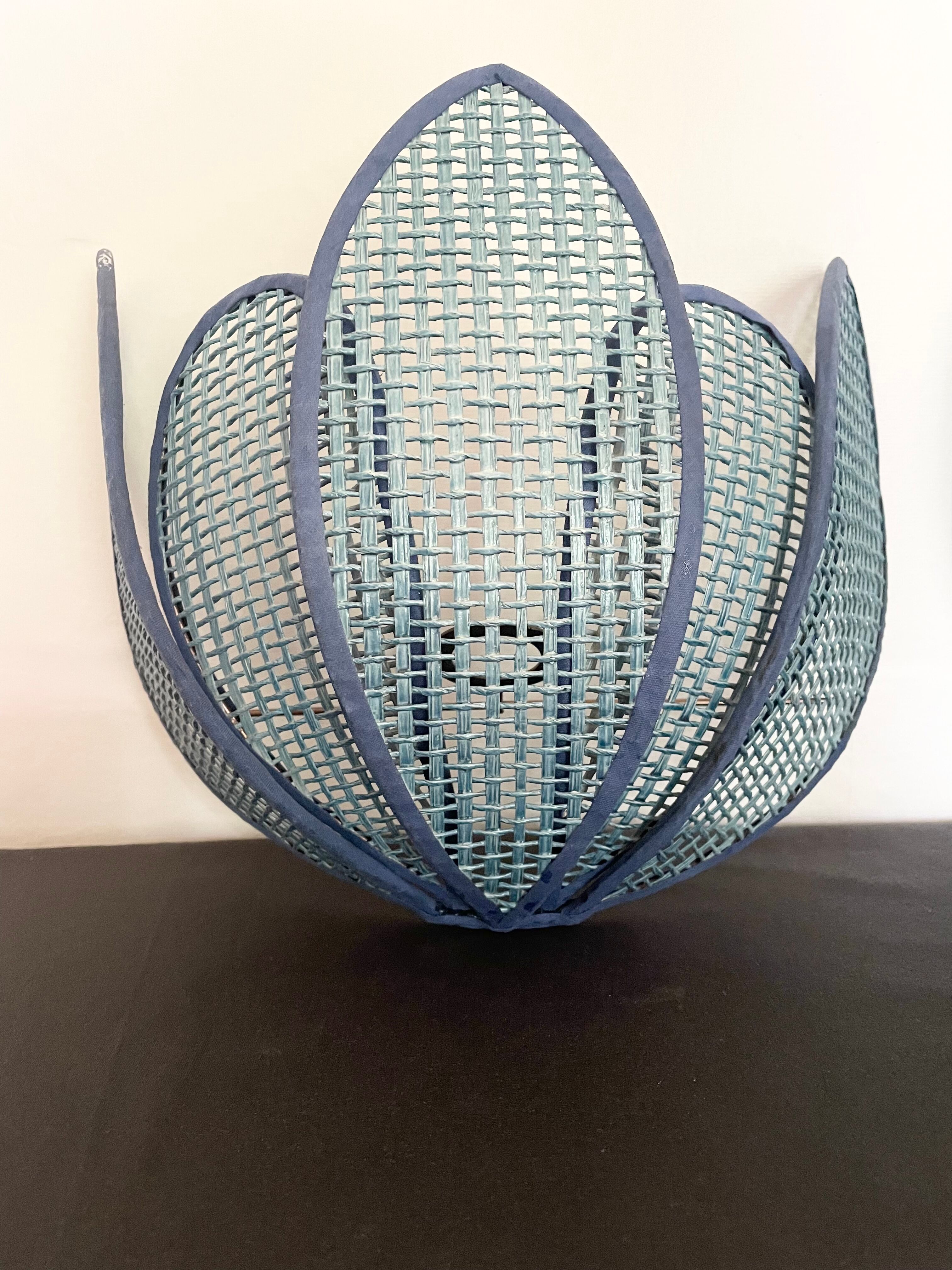 Lotus flower canning wall lamp