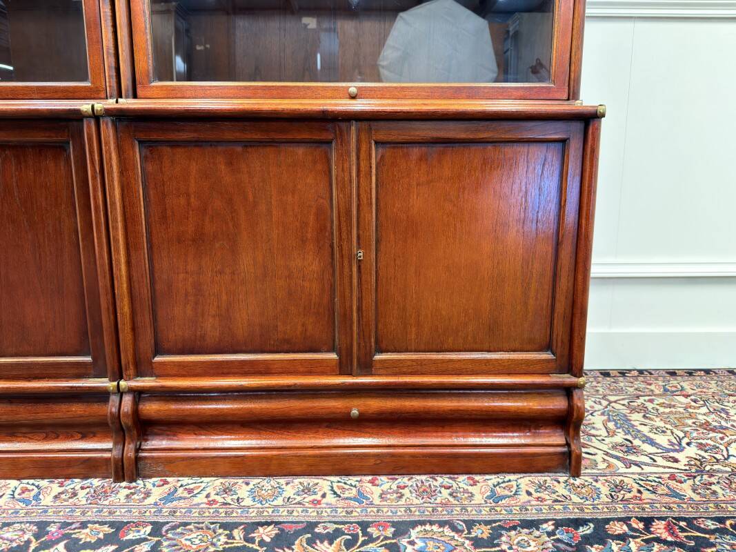 Set Original English Globe Wernicke Bookcase