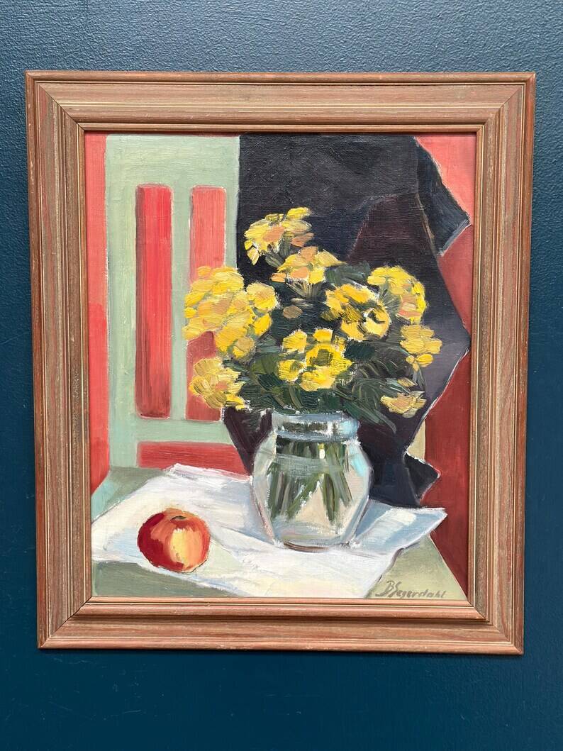 Original Swedish Oil on Panel from the 1940s – "Floral Still Life" by B. Segerdahl – Signed – Framed – 56 × 48 cm (22" × 18.9")