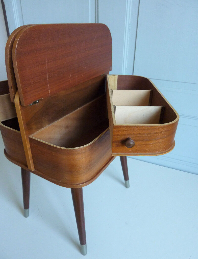 Sewing box, worker of the 50s