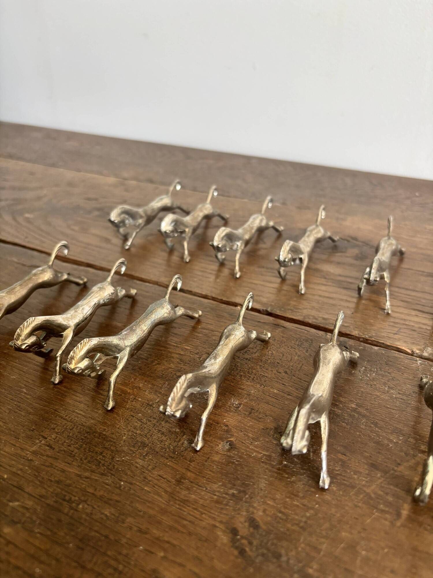 Set of 12 vintage horse galloping knife rests – Silver-plated metal