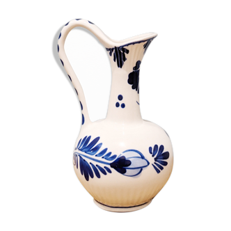 Ceramic vase of the  blue of Delft. Hand painted