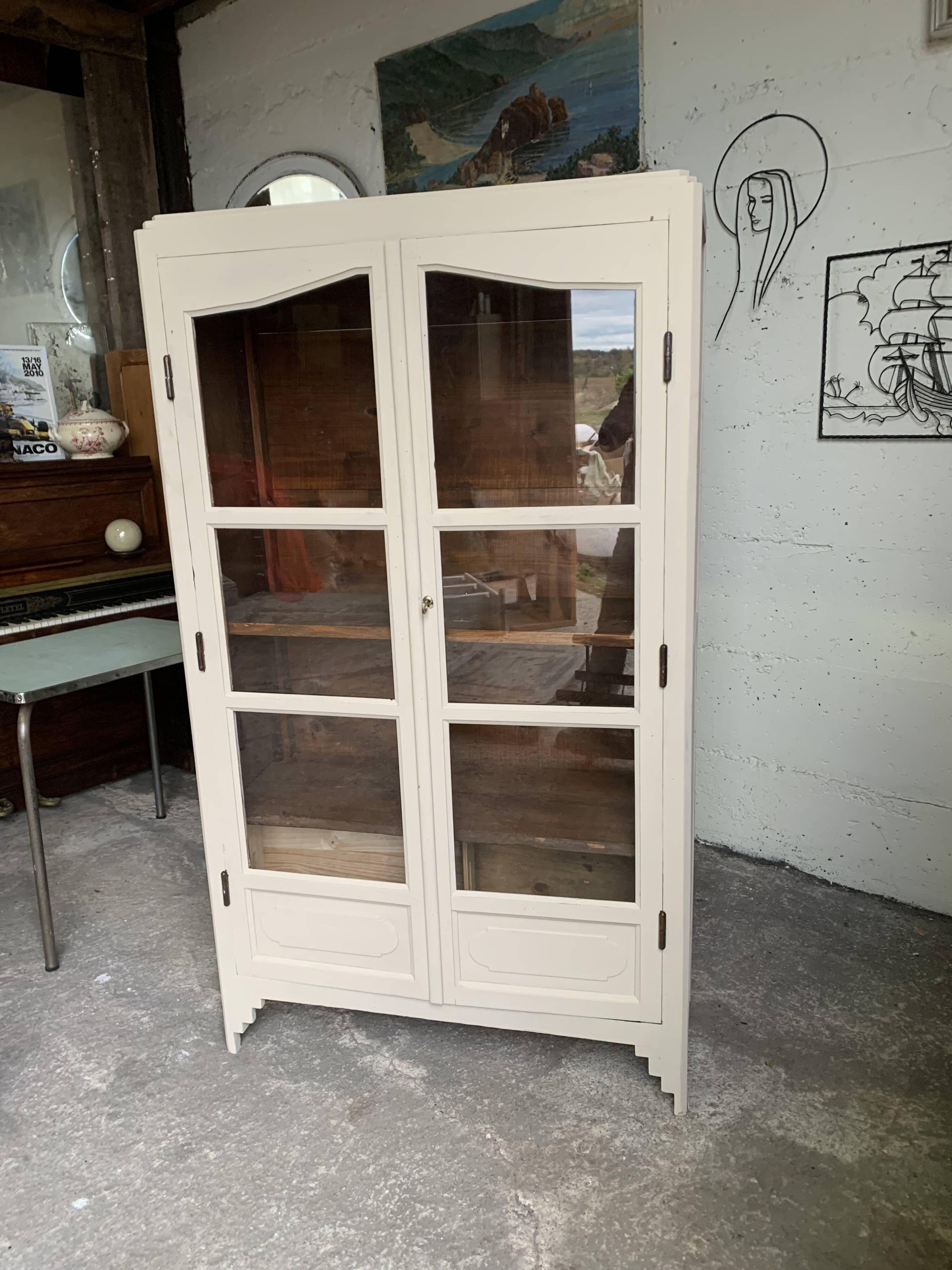 Armoire vaisselier bibliothèque parisienne