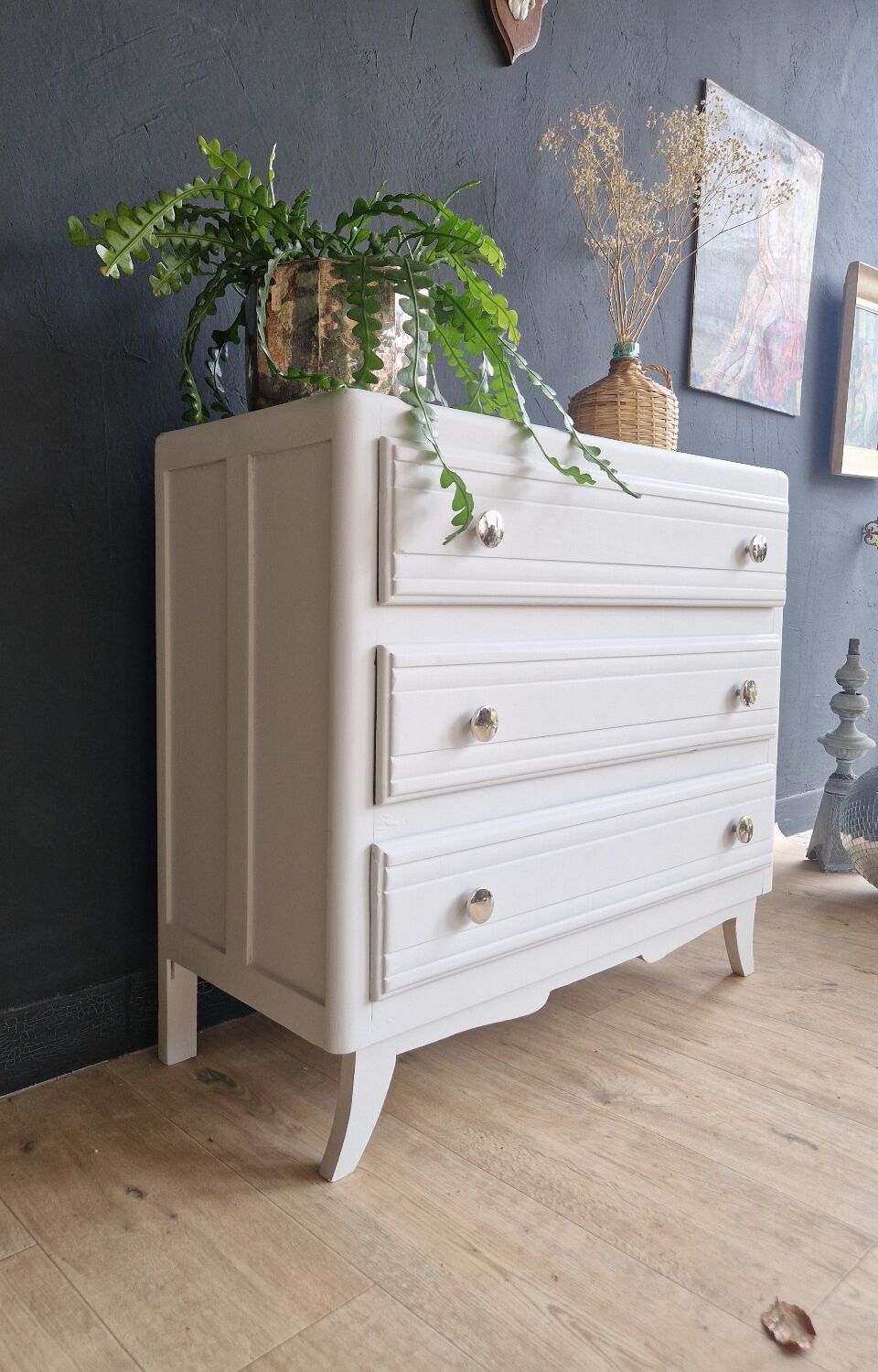 Vintage chest of drawers