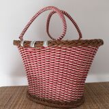 Basket wicker and typical of the 1970s scoubidou