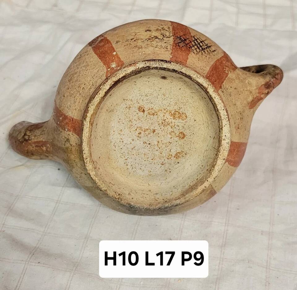 Traditional Kabyle/Berber terracotta pottery decorated with patterns (4)