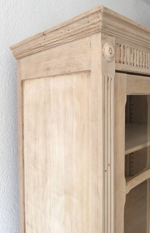Armoire vitrée ancienne à croisillons / vitrine