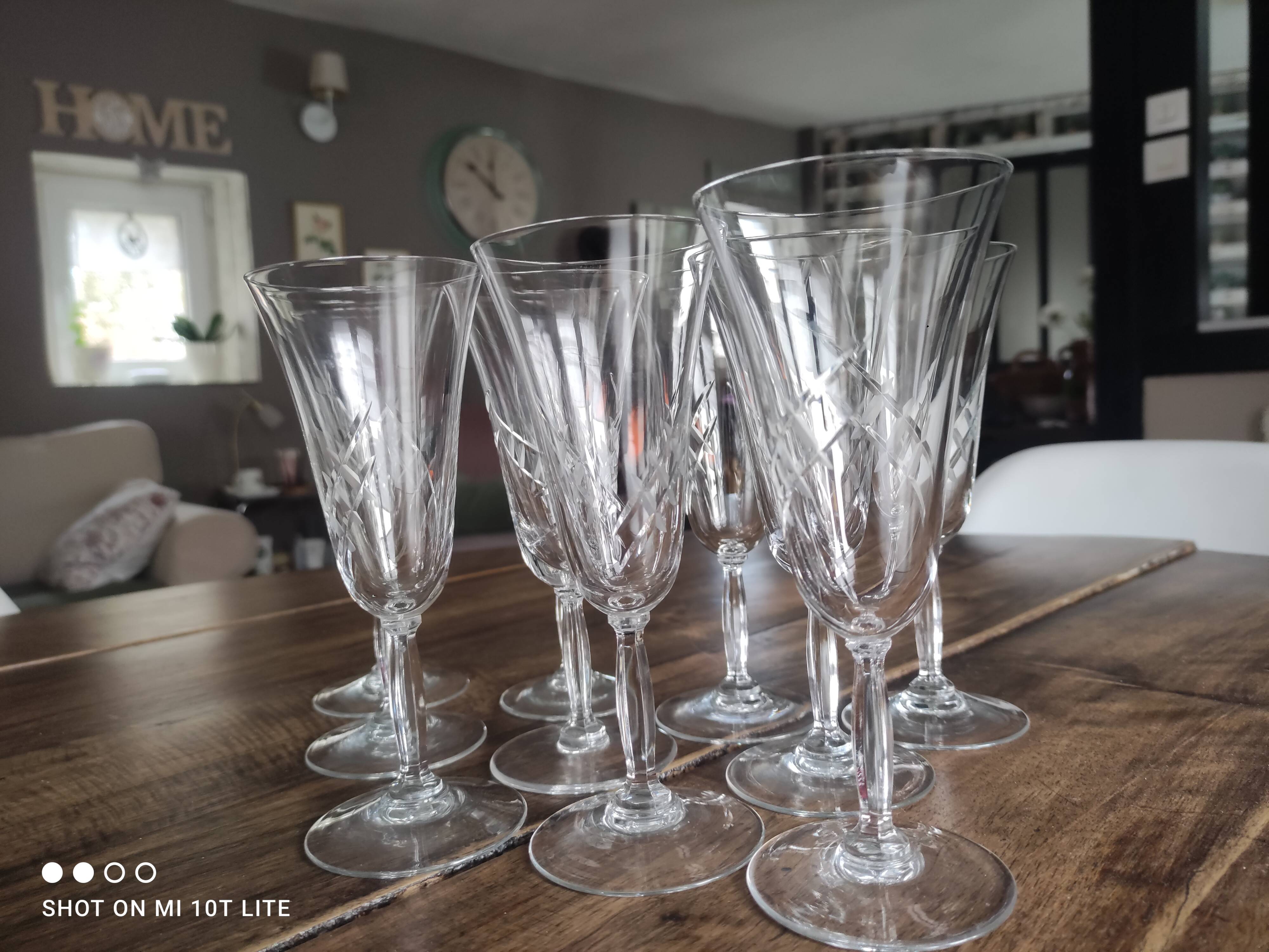 Set of 10 vintage champagne flutes in chiseled crystal with flared drinking