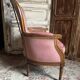 Small Louis XVI armchair in old rose velvet, removable seat – Chic and comfortable