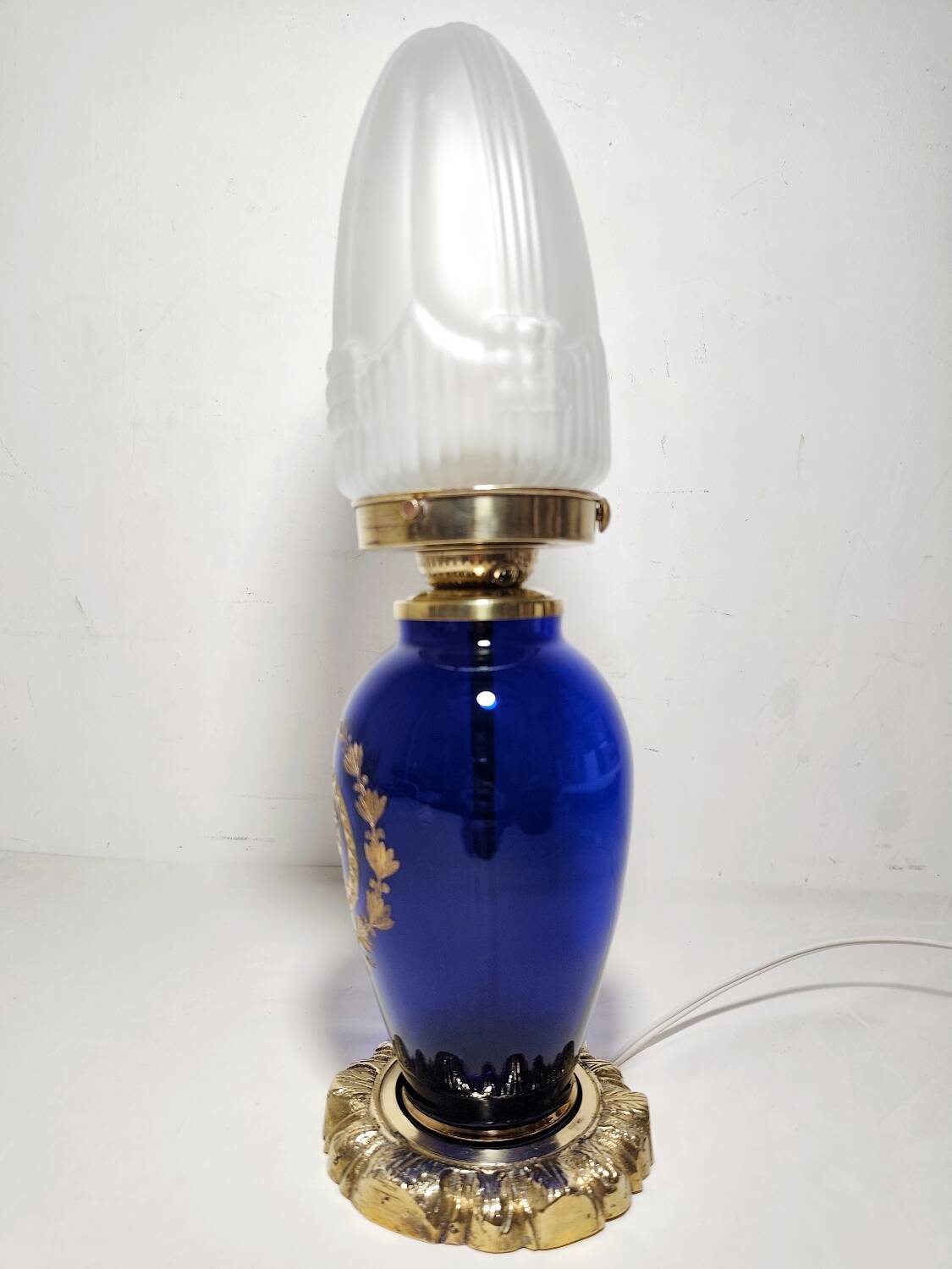 Lámpara de mesa de cristal. España, 1940s.