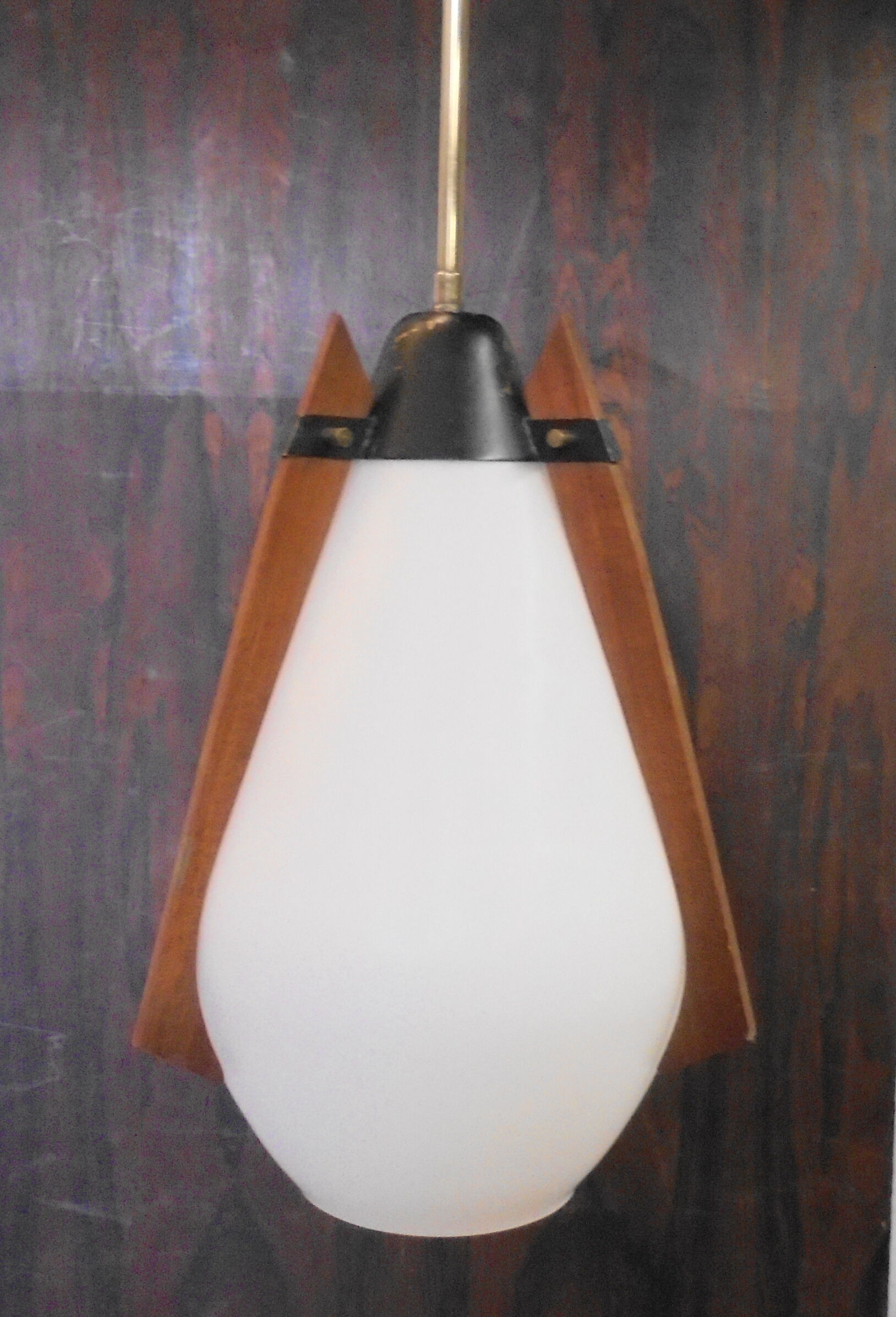 Italian hanging lamp in brass opaline and teak from the 70s