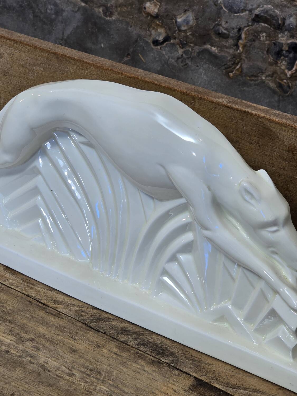 Sculpture en faïence émaillée blanche "lévrier en course" Abel René-Philippe