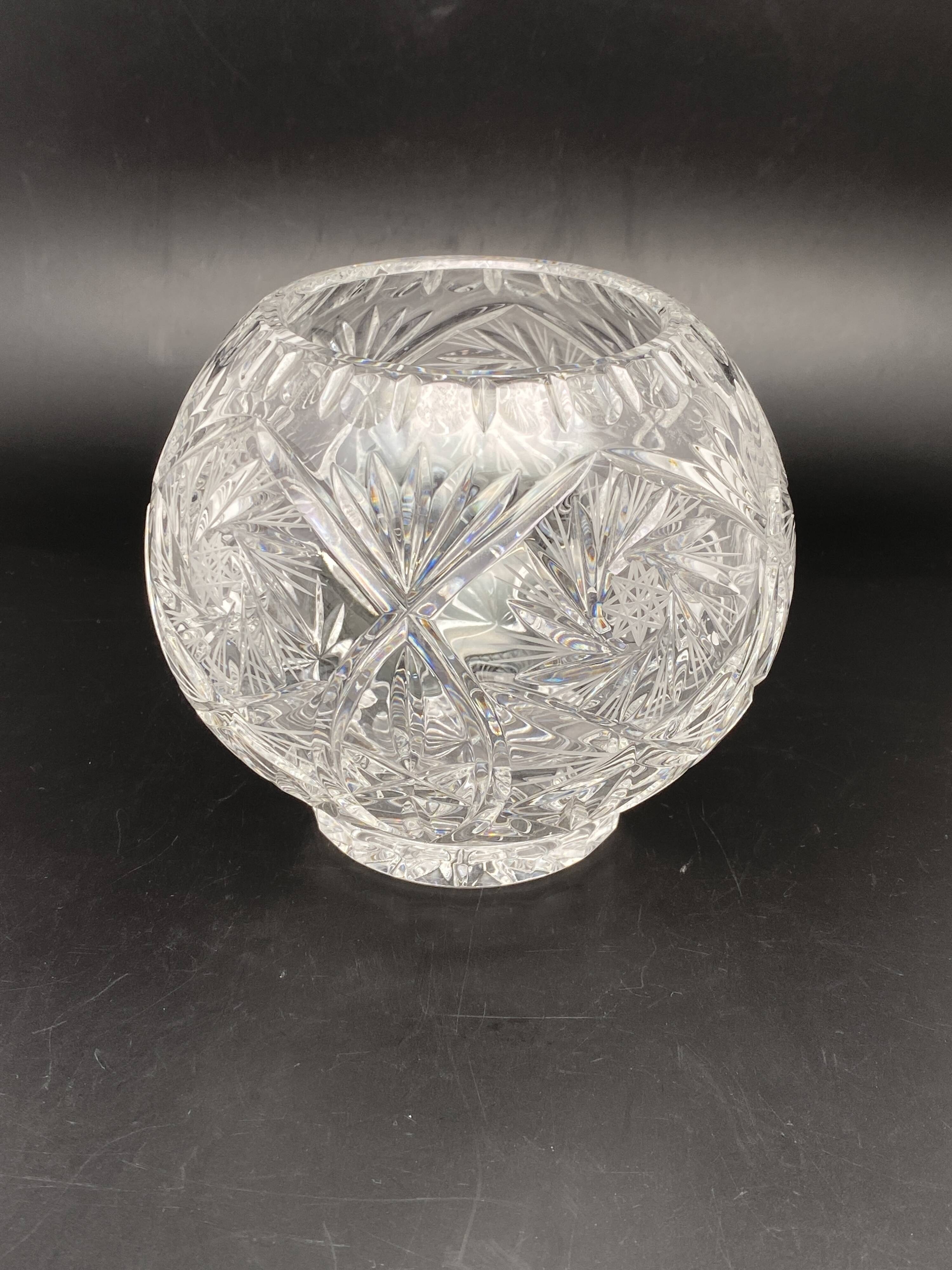 Decorative ball in chiseled Arques crystal
