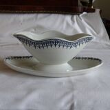 Earthenware gravy boat from Saint Amand.