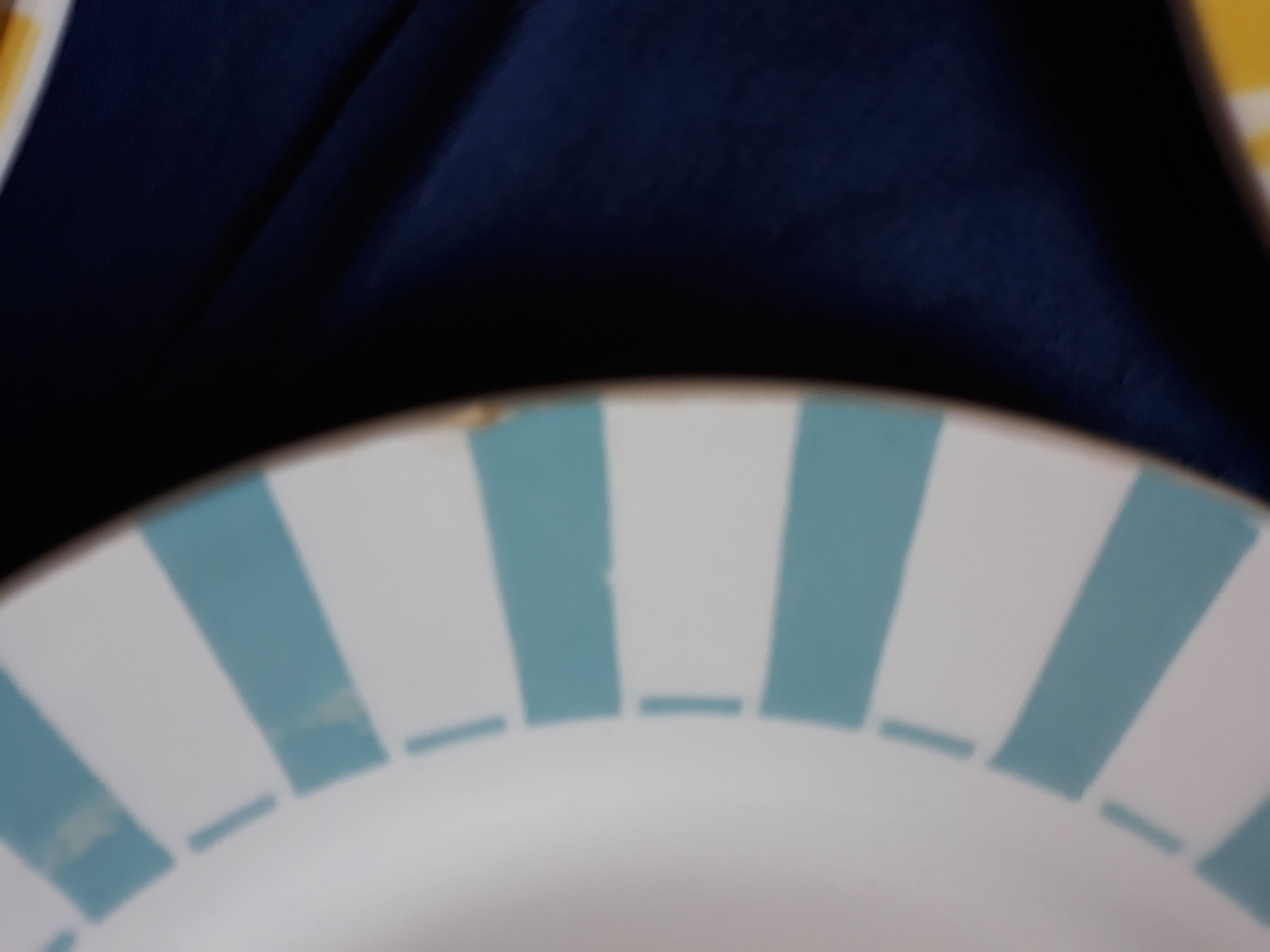 Sarreguemines set of 4 flat plates vintage colors tangy