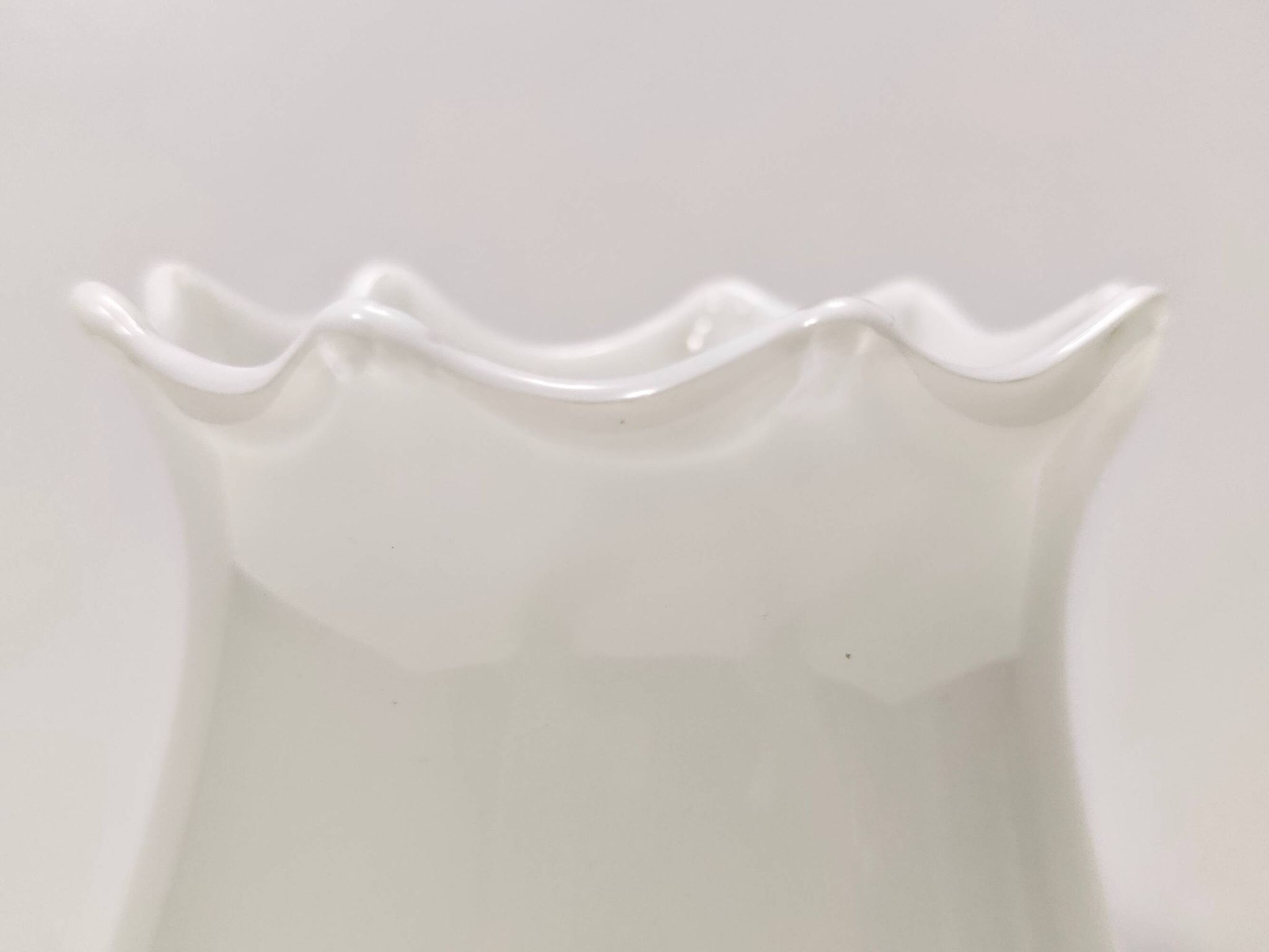 White Murano Glass Vase attr. to Dino Martens for Aureliano Toso