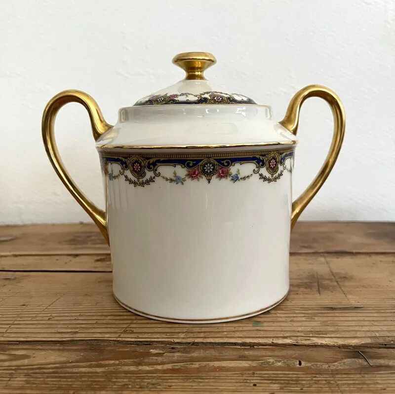 Fine porcelain coffee service