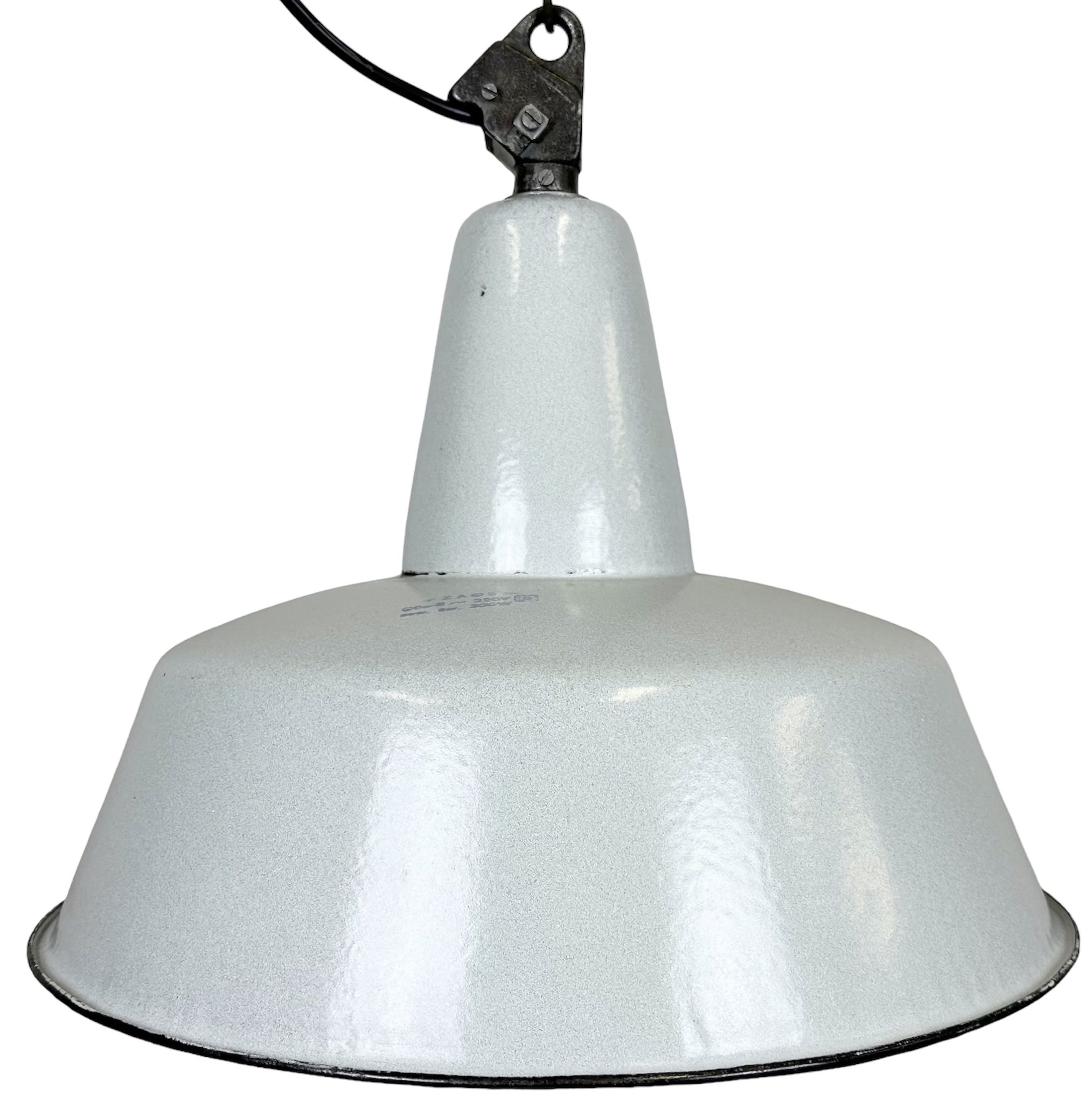 Suspension industrielle en émail gris d’usine de Zaos, années 1960