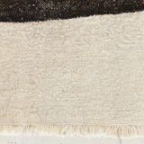 Long Tapis Couloir Off White à Rayures Noires, 74x351 Cm