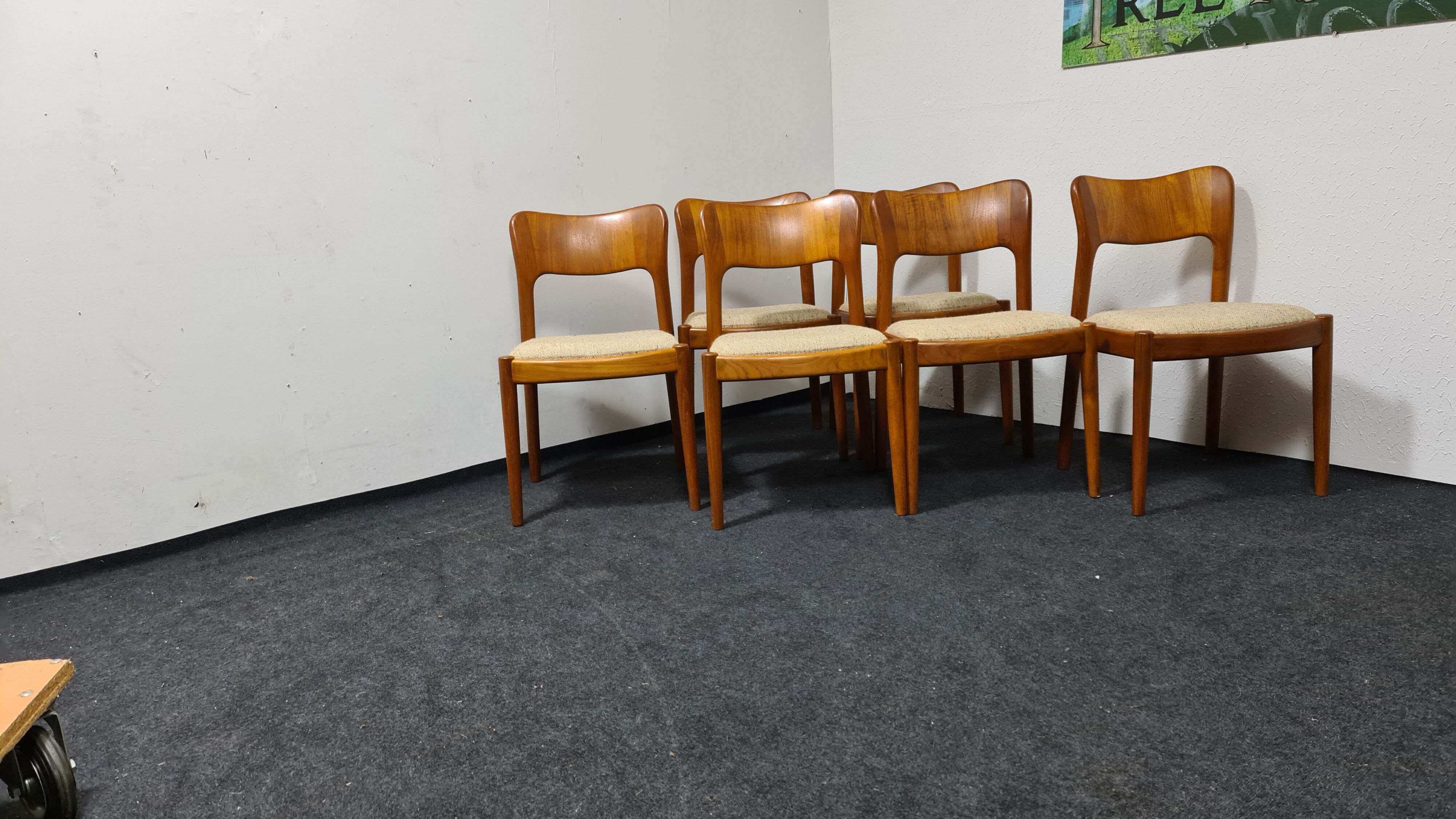 A set of six vintage Danish design dinning chairs by Niels Koefoed