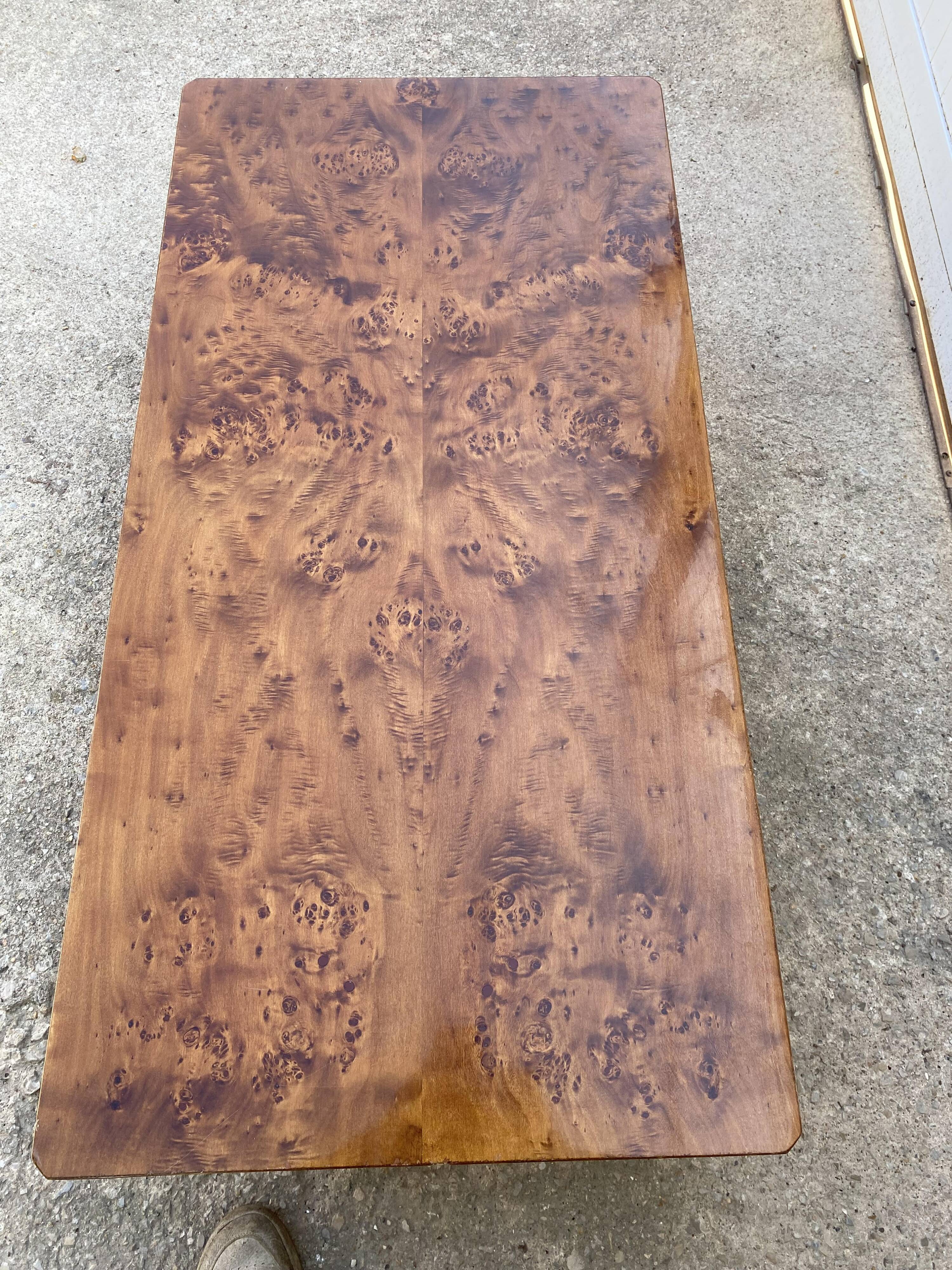 Table basse en loupe d’orme Roche et Bobois vintage 70s