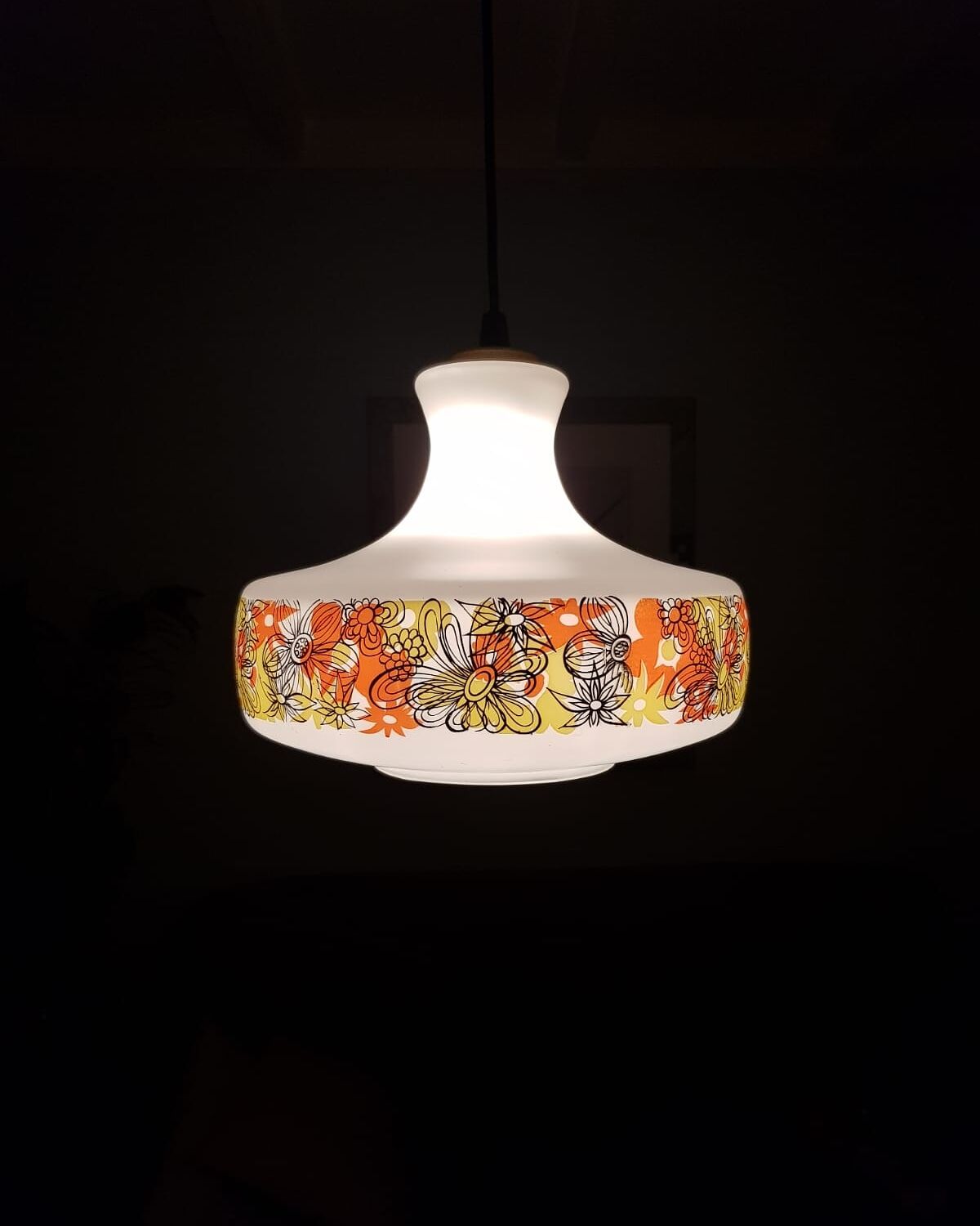 Retro flowerprinted pendant light, '70s