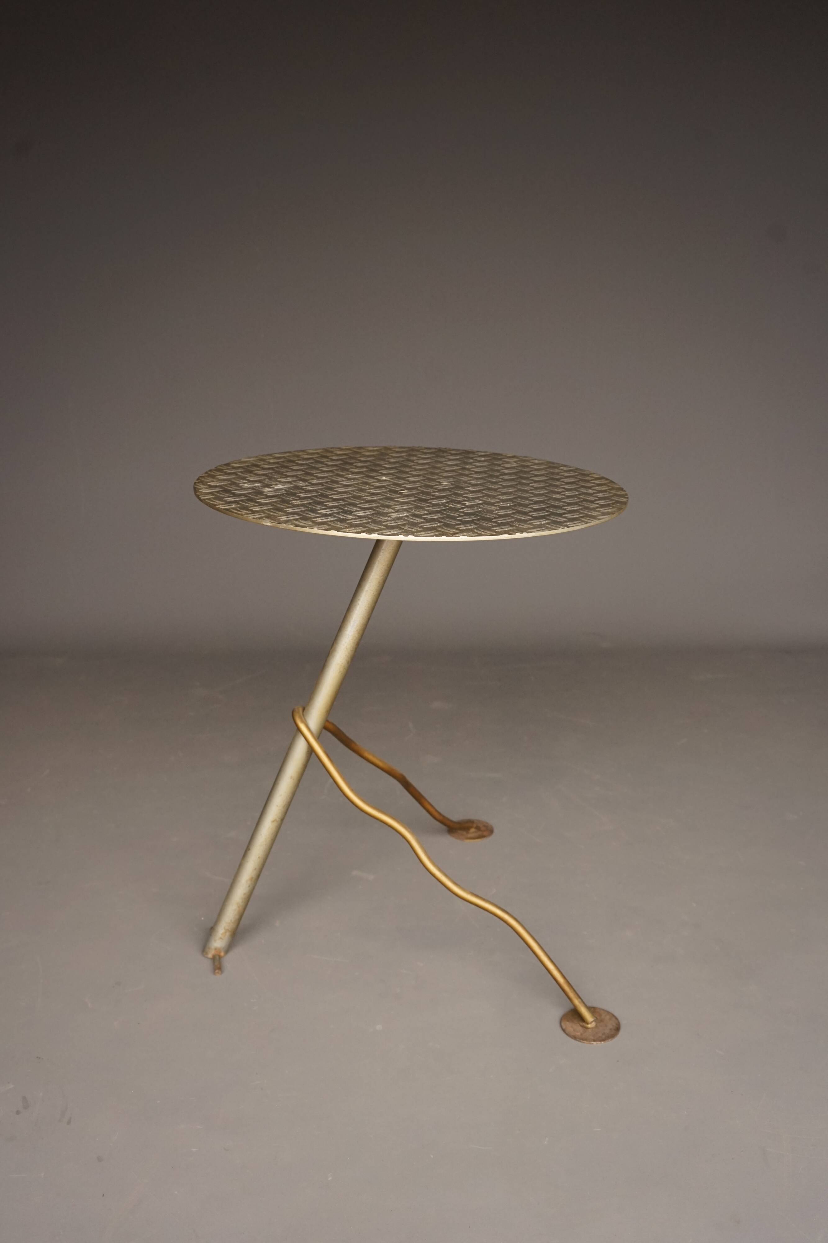Table de jardin industrielle postmoderne en métal, années 1980