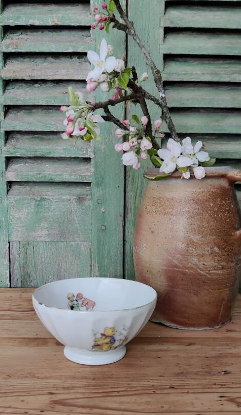 bowl with children's motifs