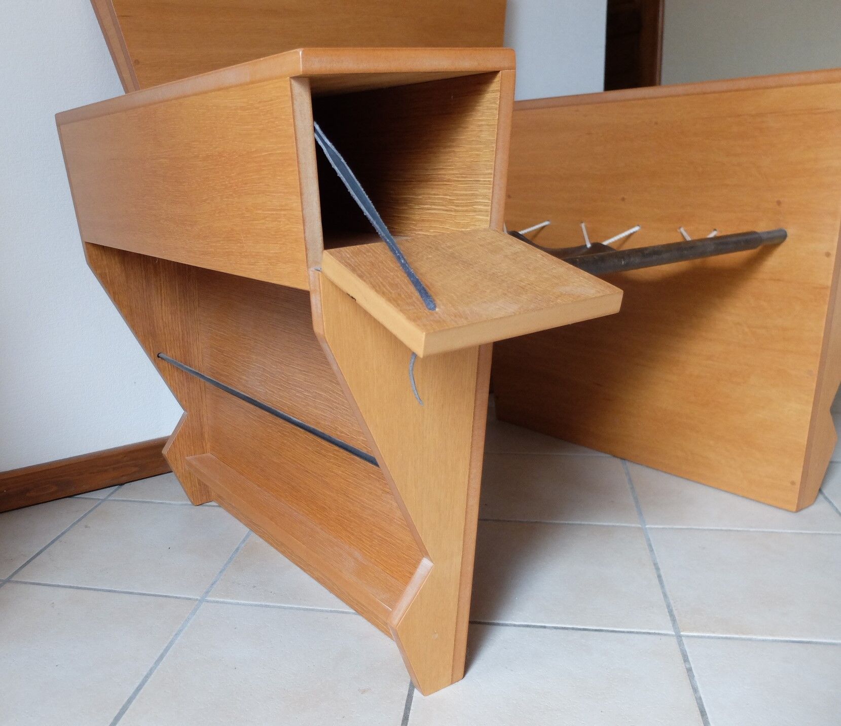 Chair 1980 in wood and leather sting SADDLER