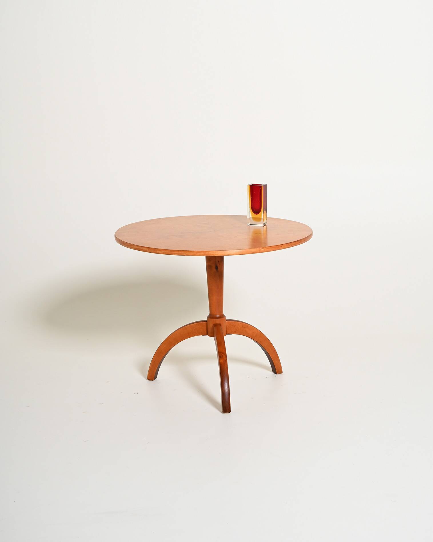 Table basse en bois d'orme, années 1940