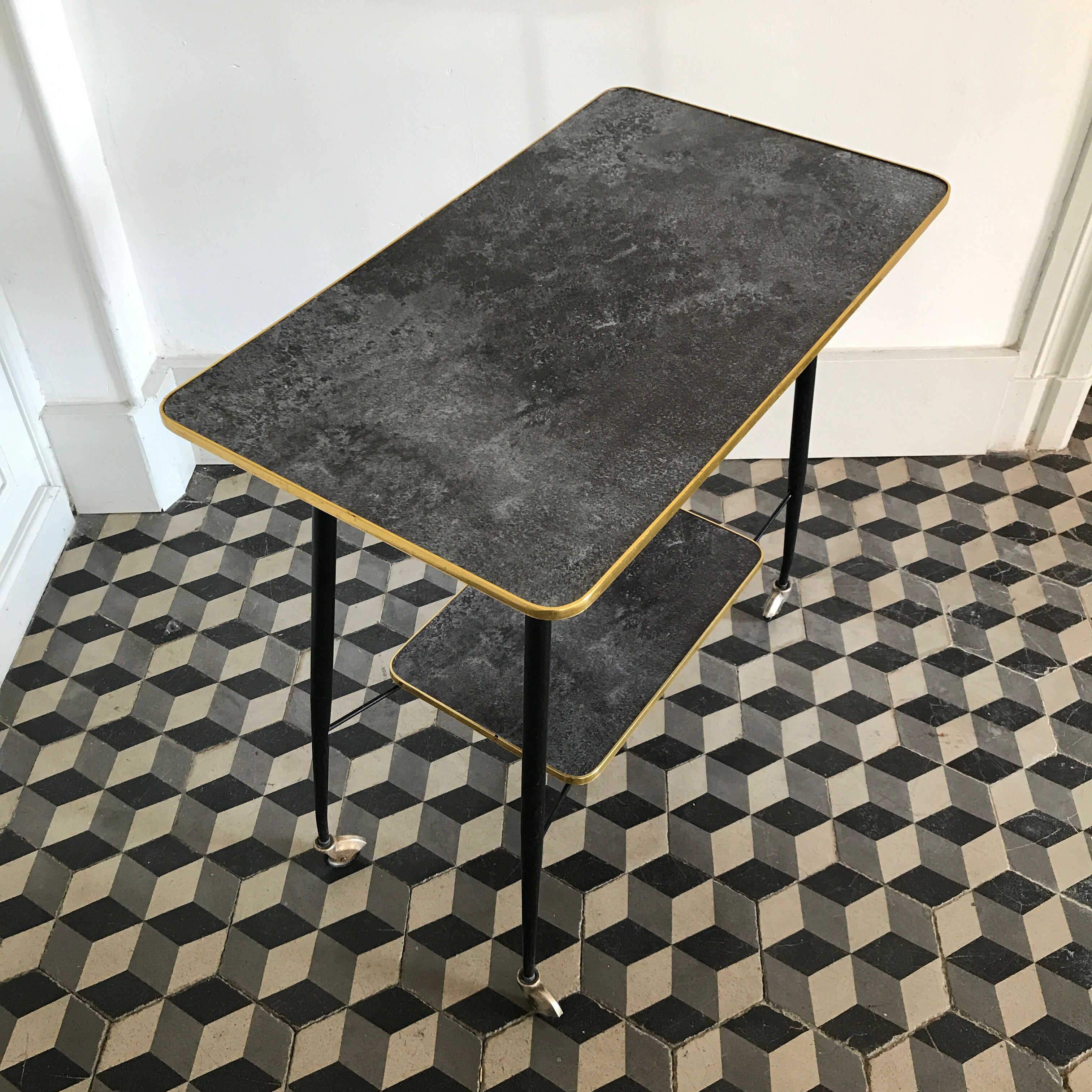 Vintage roller table
