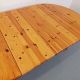 Vintage round pine table from the 60s and 70s with extensions