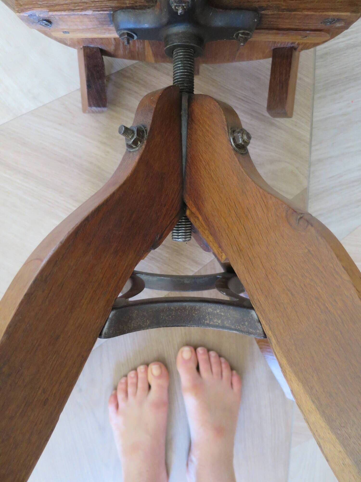 Rare American office chair - wooden - swivel - 50s/60s - child