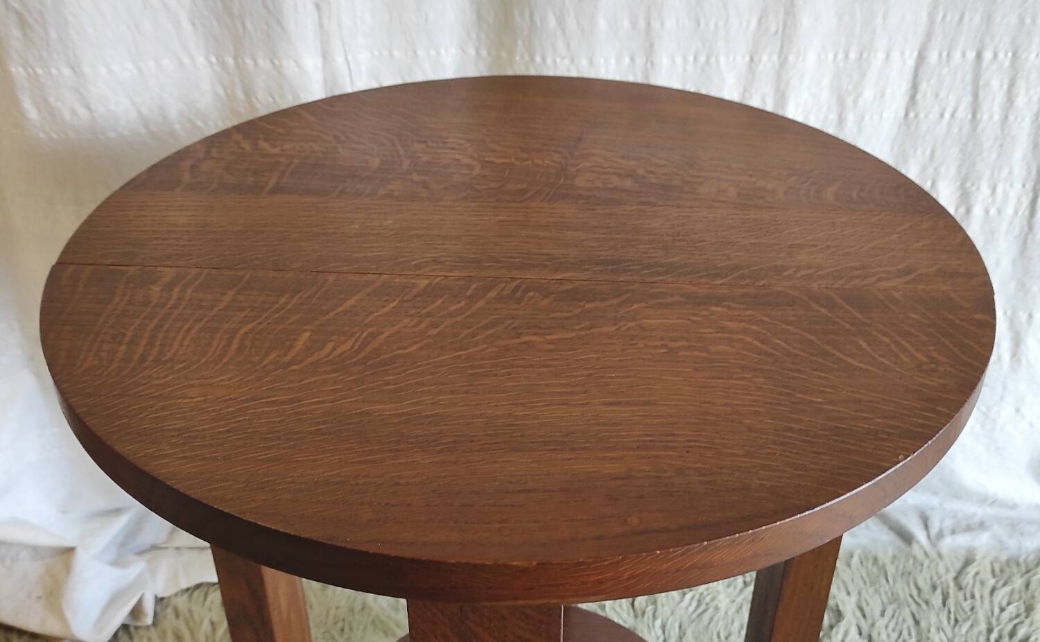 Art Deco pedestal table in solid oak - mid. 20th century