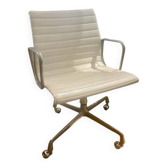 Aluminium Chair EA131/132 Eames Herman Miller