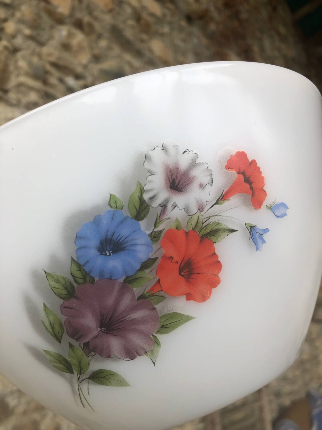 Salad bowl • Arcopal vintage